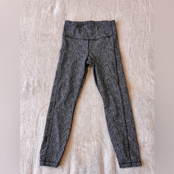 Athleta Ultimate Stash Textured 7/8 tight size S - Picture 2 of 4